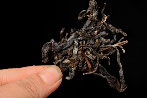 2022 Yunnan Sourcing  Huang Shan Gu Shu  Old Arbor Raw Pu-erh Tea Cake Cheap - Image 5