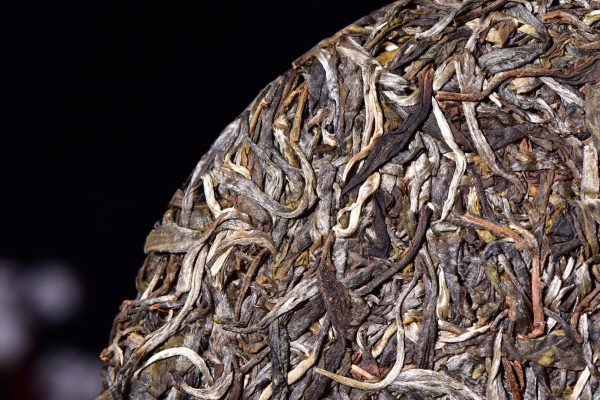 2017 Yunnan Sourcing  Bai Ni Shui  Old Arbor Raw Pu-erh Tea Cake For Discount - Image 3